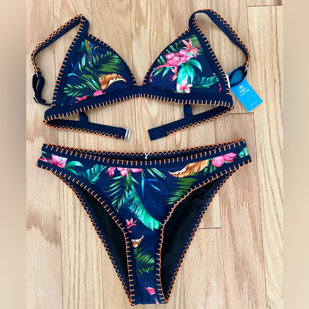 Brand new bikini set-mid rise bottom